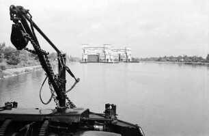 Kembs: Vor der Schleuse Kleinkembs