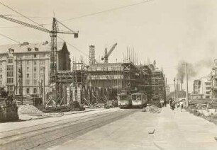 Baustelle Ernst-Thälmann-Straße (heute: Wilsdruffer Straße) von der Moritzstraße gesehen