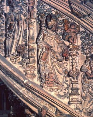 Halle (Saale), Dom, urspr. Dominikaner-Klosterkirche St. Pauli, Inneres, am nördl. 4. Pfeiler von Westen, Sandsteinkanzel, Treppenaufgang, Augustinus; Ulrich Creutz