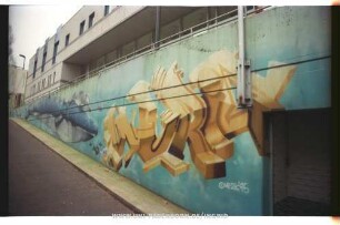MeRic PHASE NecK MORiTZ