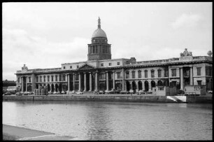 Dublin: Custom House am Liffey