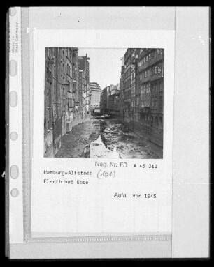 Hamburg, Fleet bei Ebbe