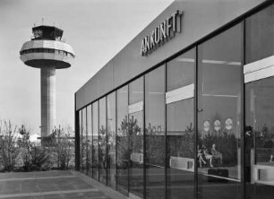 Flughafen Hannover-Langenhagen — Fluggastgebäude