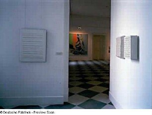 Raumaufnahme mit "Streifen - farbig" (1995; W. Müller)