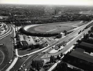 Stadtautobahn mit AVUS