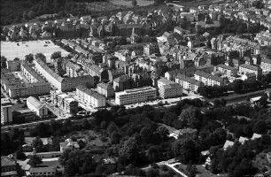 Freiburg: Haufe-Verlag und Dreisam, von Norden