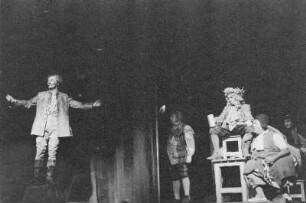 Szenenbilder aus "Das verlorene Gesicht" von G. Weisenborn, Regie H. Lietzau, mit C. Raddatz u.a., Schloßparktheater Berlin, Uraufführung 20.04.1956