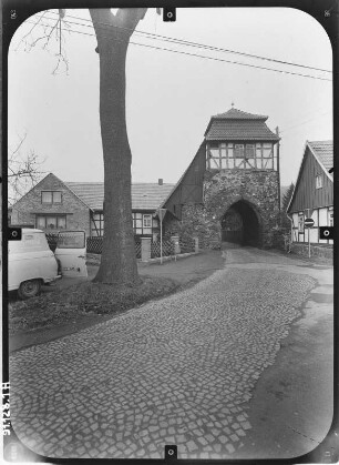 Neustadt/Harz. Torhaus (um 1450, Erneuerung 17. Jh.). Feldseite