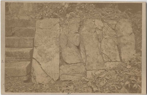 "Figures from the right side of the staircase in the inner courtyard of the ('king's') palace."