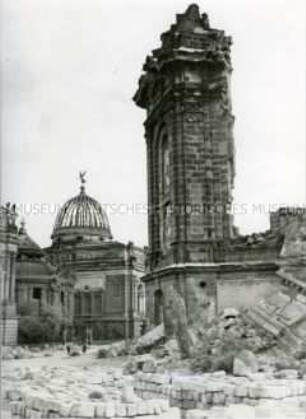 Das zerstörte Dresden, Frauenkirche