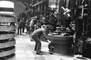Wien-Floridsdorf: [ohne Beschreibung, in Lokomotivfabrik]