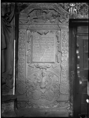 Grünsfeld Katholische Stadtkirche Epitaph Georg von Leuchtenberg (gestorben 1555)