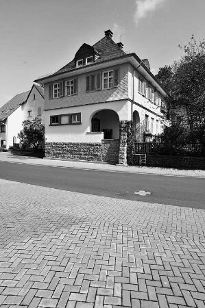 Ehem. Schule (Schule); Ulrichstein, Hoherodskopfstraße 38