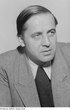 Porträt des Schriftstellers Georg Maurer