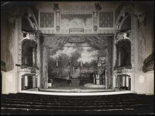 Stadttheater, Freiburg: Zuschauerraum, Blick zur Bühne