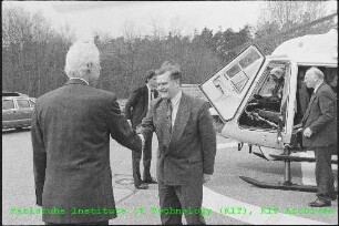 Besuch von Erwin Teufel (Ministerpräsident von Baden-Württemberg) am Kernforschungszentrum Karlsruhe (KfK)