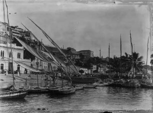 Iberische Halbinsel, Stadt, Hafen mit Fischerbooten