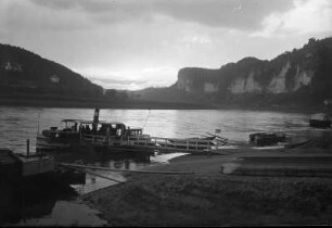 Rathen. Elbfähre an der Anlegestelle