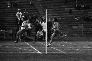 Leichtathletik-Vergleichskampf der Karlsruher Gymnasien im Wildparkstadion.