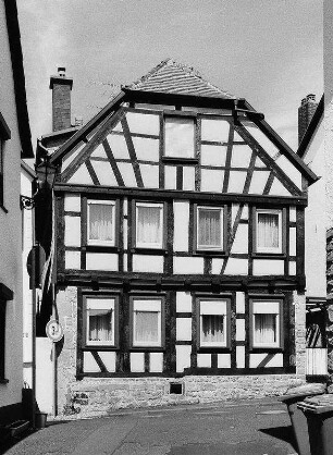 Wohnhaus, Fachwerk; Gelnhausen, Am Rain 10