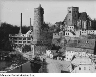 Bautzen. Alte Wasserkunst und Michaeliskirche. Blick von der Kronprinzenbrücke