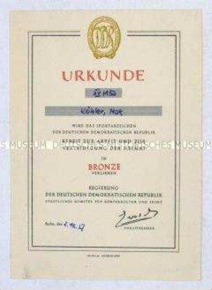 Urkunde zum Sportabzeichen der DDR in Bronze - Personenkonvolut