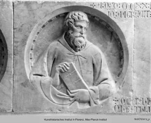 Reliefs: die Heiligen Oktavian, Viktor, Clemens und Justus - Arca di San Ottaviano