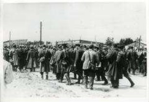 Deutsche Heimkehrer im Repatriierungslager Nr. 69