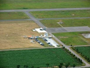 Alkersleben : Flugplatz