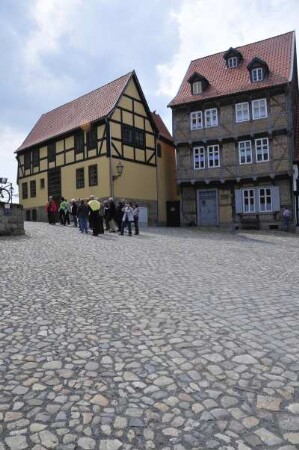 Quedlinburg - Schlossberg : Häuser am Schlossberg, aufgenommen in Quedlinburg am 23. April 2014. Foto Uwe Gerig