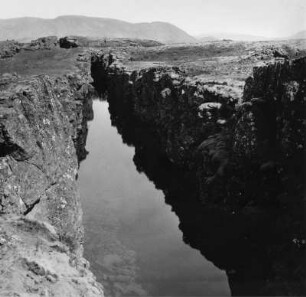 Vulkanische Erdspalte im Lavafeld von Thingvellir, Island