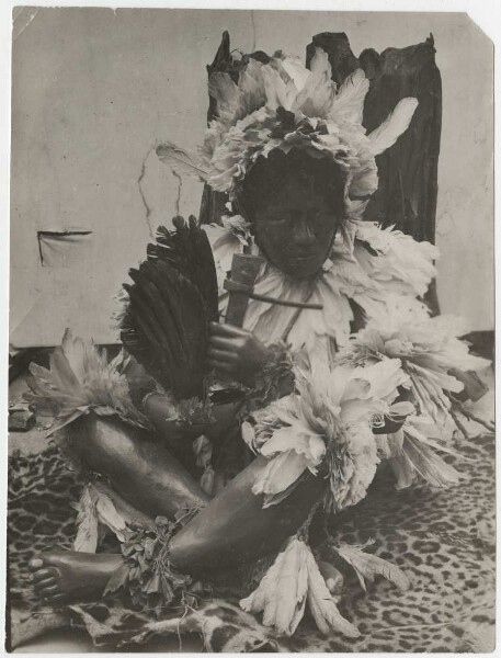 Exhibition mannequin decorated with objects from the Chamacoco ("Osiuta players")