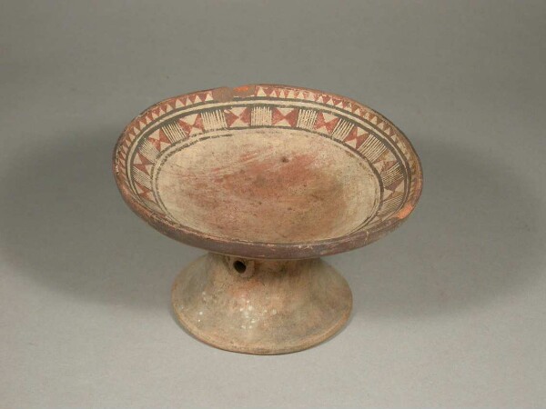 Clay bowl with stand