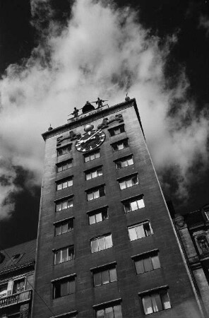 Infrarotaufnahme des Krochhochhauses in Leipzig