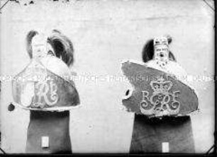 Helme (2), Vorderseite