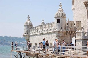 Lissabon - Festung Torre de Belem : Lissabon, Torre de Belem, Festung 1515 errichtet an der Hafeneinfahrt, aufgneommen 2006
