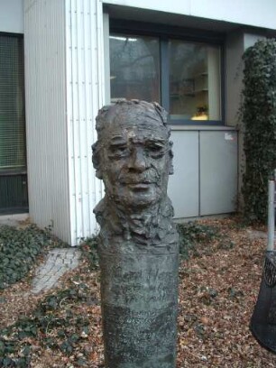 Gedenkstele für Carl Herz