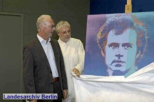 Präsentation des Kunst- und Kulturprogramms der Bundesregierung zur FIFA WM 2006 in Zusammenarbeit mit dem OK FIFA WM 2006; Bundespresseamt (Mitte)