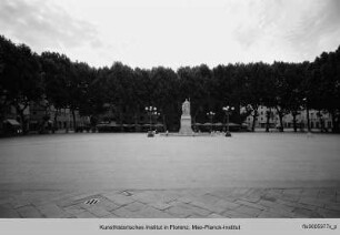 Piazza Napoleone, Lucca
