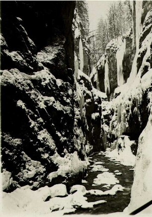 Oberbayern - Winter in der Partnachklamm bei Garmisch