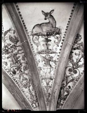 Klosterkirche; aufgedecktes Fresko im Gewölbe auf der Südwand