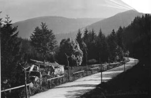Straße nach Steinbach : Erzgebirge. Straße nach Steinbach
