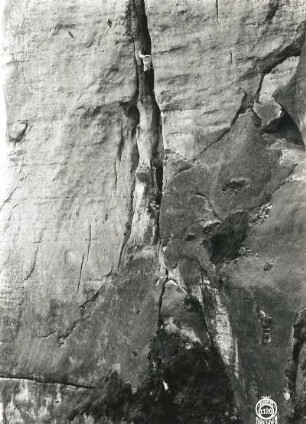 Sächsische Schweiz, Rathener Gebiet. Großer Wehlturm. Seilschaft Paul Illmer im Riß des Rengerweges (VIIc)