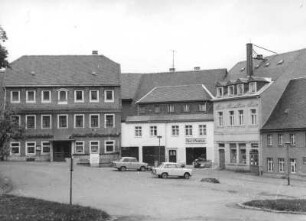 Bärenstein (Altenberg-Bärenstein), Markt 7/10. Wohn- und Geschäftshäuser. Straßenansicht