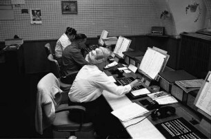 Umstellung der städtischen Telefonzentrale im Rathaus auf Durchwahl-Technik.