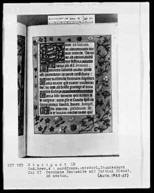 Stundenbuch — Initiale D (eus) und Vollbordüre, Folio 57recto