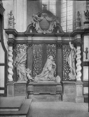 Grabmal des Erzbischofs Andreas Cruesen