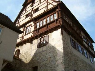 Stadtbefestigung - Wehrturm (Bußturm) im Oberstock mit nachträglichem Fachwerkaufsatz von Nordwest