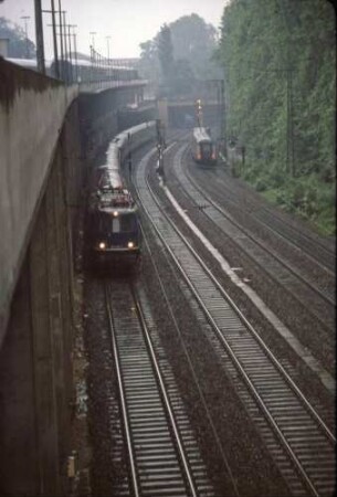 Stuttgart Hbf. Block Rosenstein Vorortgleis Lok 118 020 Eilzug AA-S