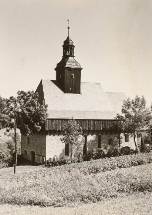 Marienberg-Lauterbach. Wehrkirche Lauterbach (1346/1355, um 1500 Erweiterung, 1618/1623 Renovierung, nach 1906 Neubau). Ansicht von Süden